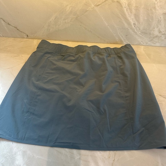Patagonia Women's Fleetwith Skort NWT - Picture 8 of 8